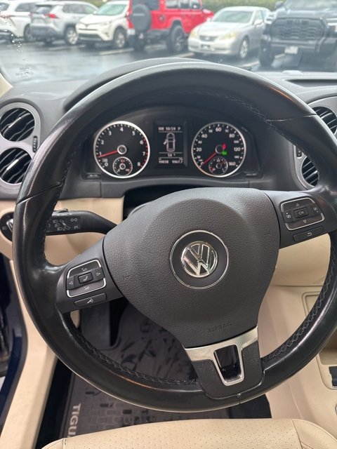 Used 2013 Volkswagen Tiguan SE image 7