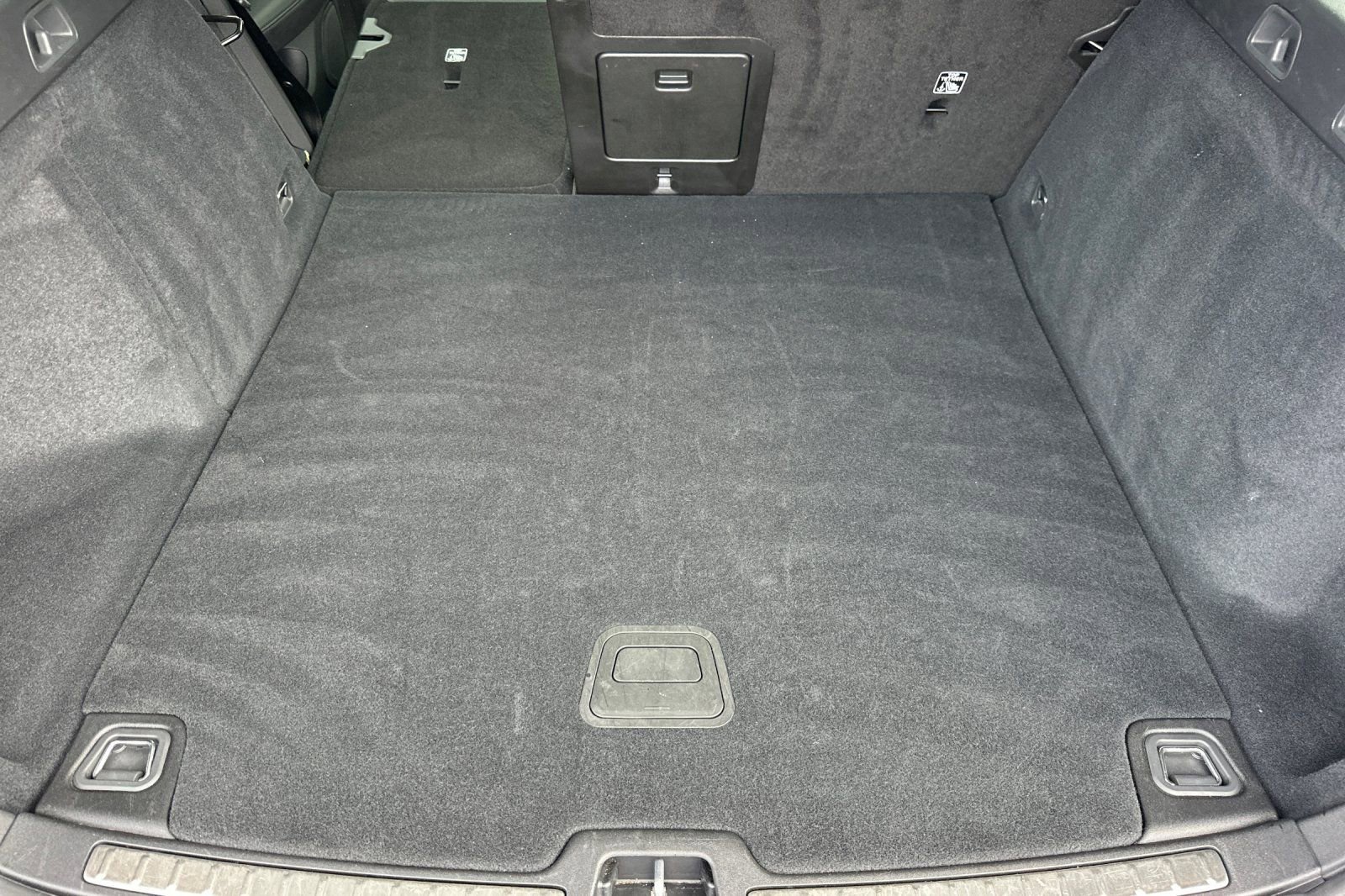 Used 2025 Volvo V60 B5 Cross Country Plus image 15