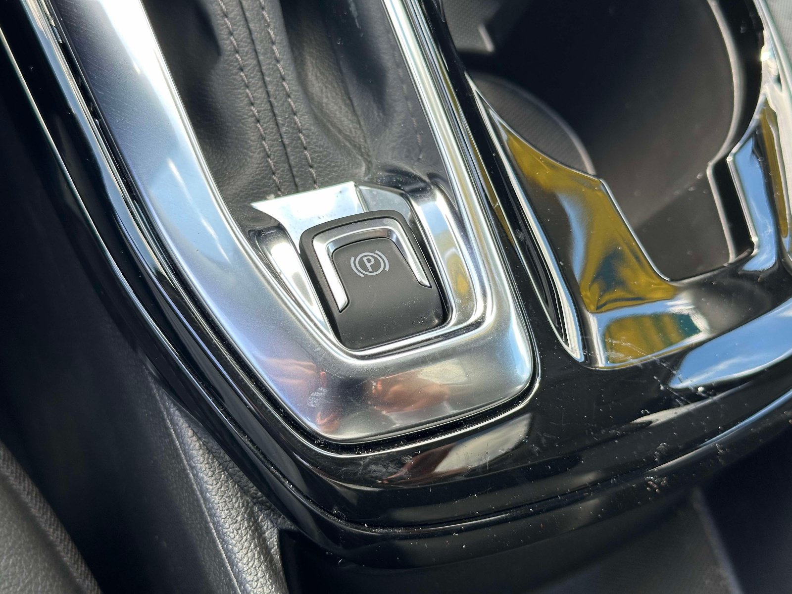Used 2026 Chevrolet Trax LT w/ Sunroof Package FWD image 33
