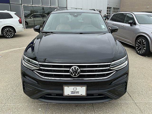 Used 2022 Volkswagen Tiguan SE AWD/4WD image 12