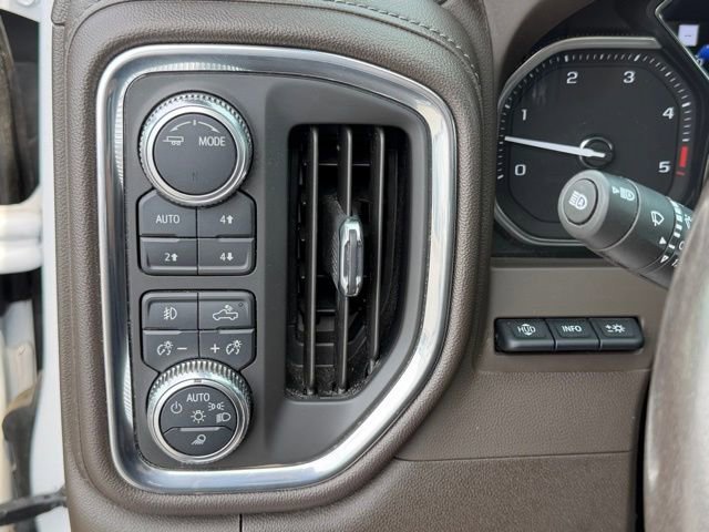Used 2022 GMC Sierra 3500 Denali w/ Technology Package AWD/4WD image 11