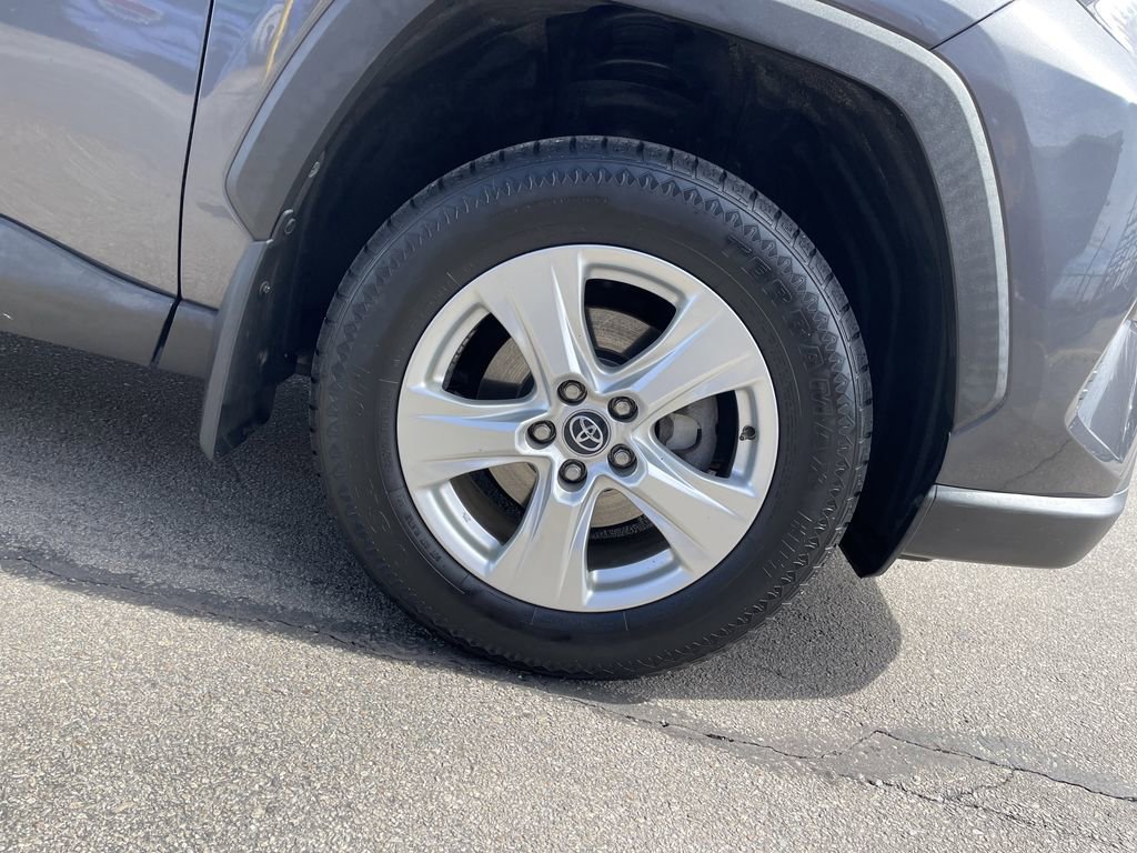 Certified 2020 Toyota RAV4 XLE w/ Convenience Package image 11