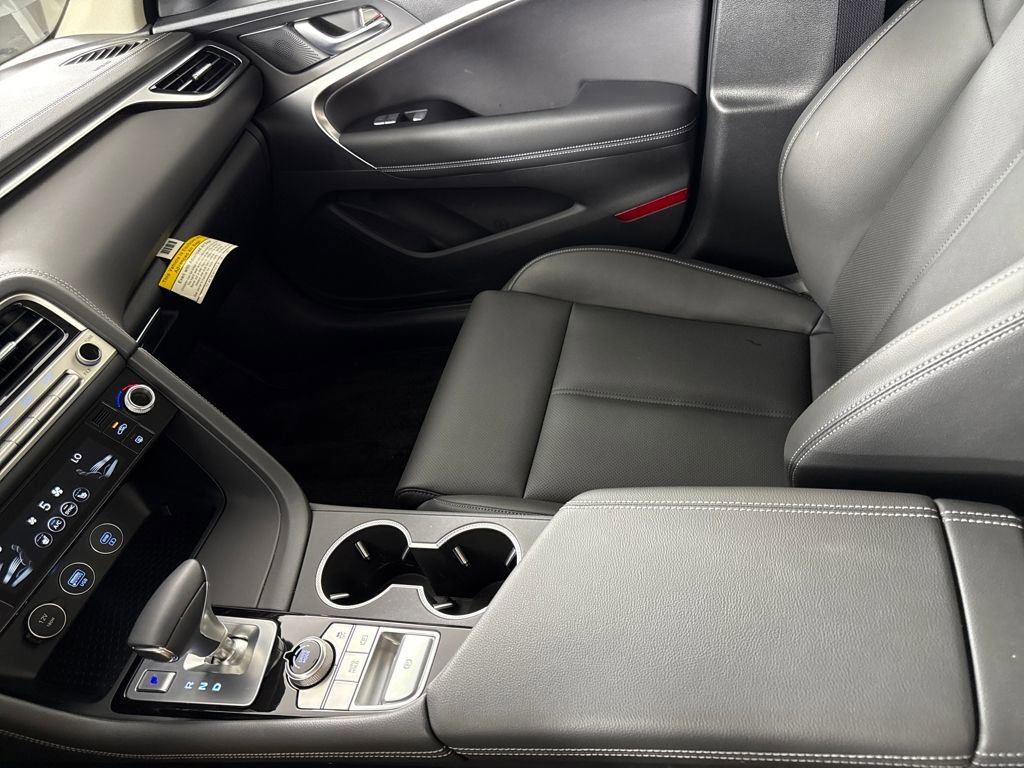 New 2025 Genesis G70 2.5T image 18