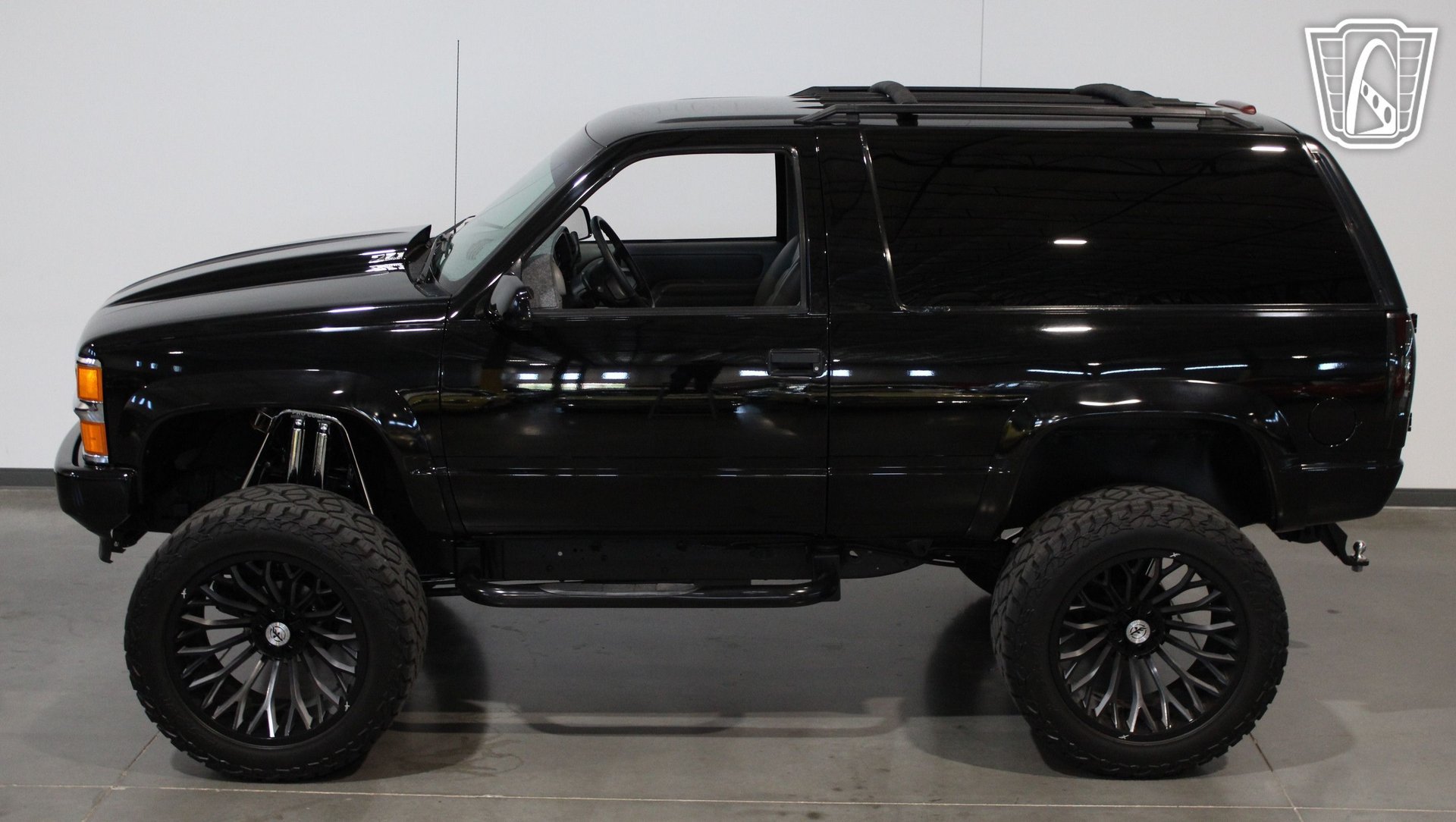 Used 1996 Chevrolet Tahoe 4WD 2-Door image 12