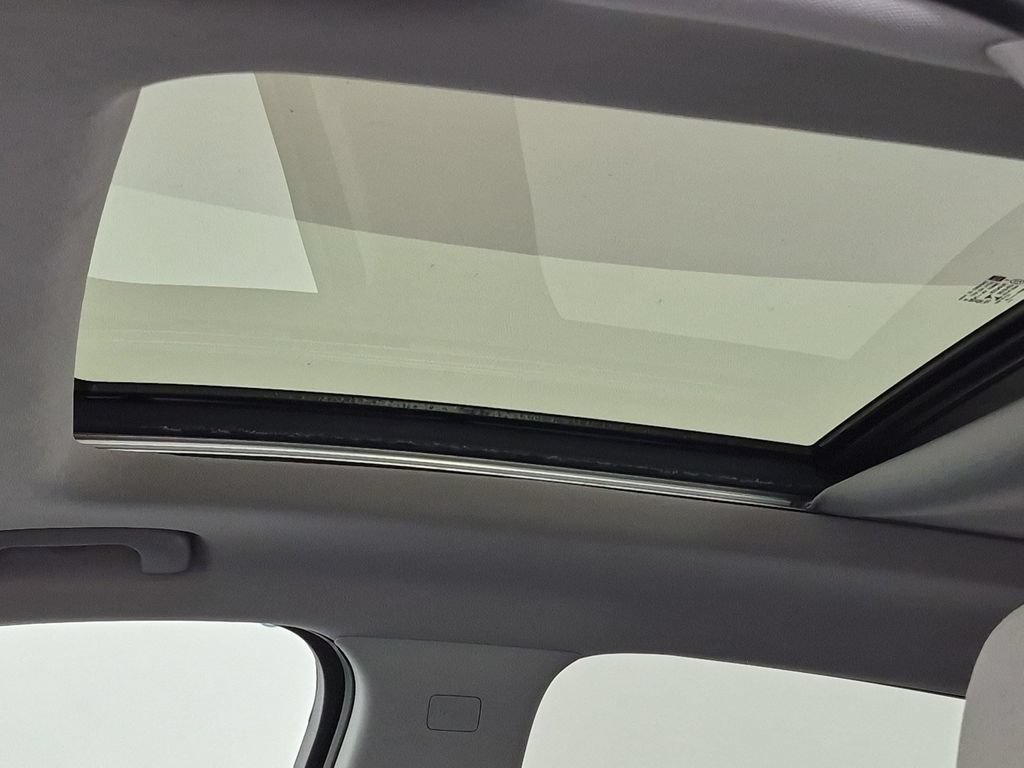 Used 2020 Chevrolet Equinox LT FWD image 31