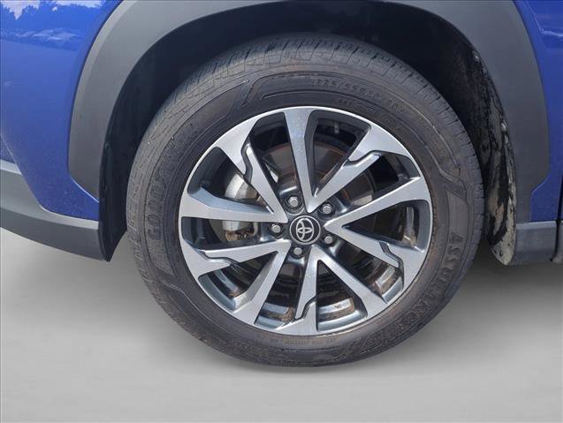 Certified 2025 Toyota Corolla Cross XLE FWD image 10
