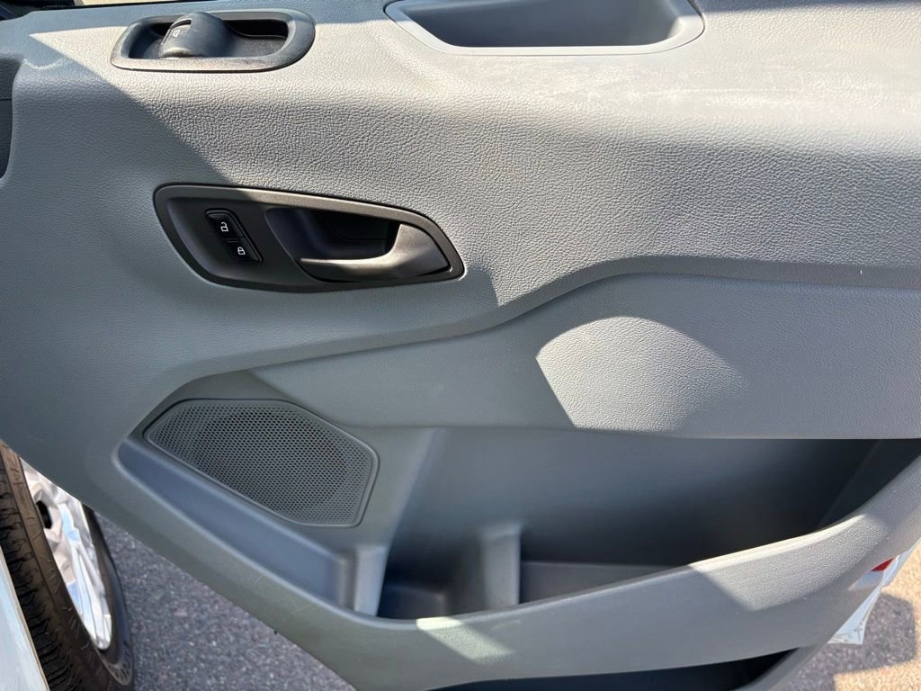 Used 2015 Ford Transit 150 XLT image 14