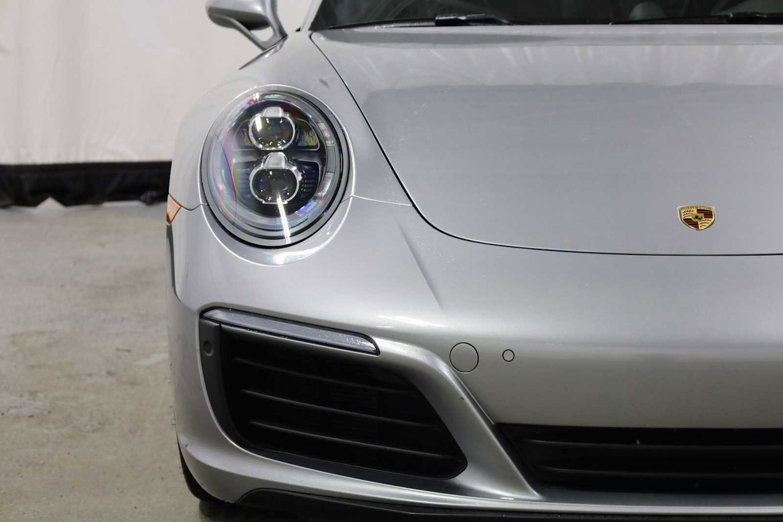 Certified 2018 Porsche 911 Carrera 4S image 15