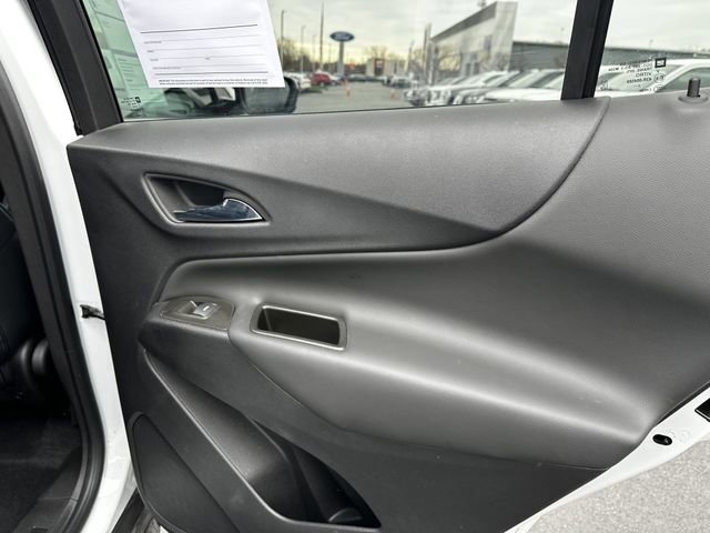 Used 2023 Chevrolet Equinox LT image 39