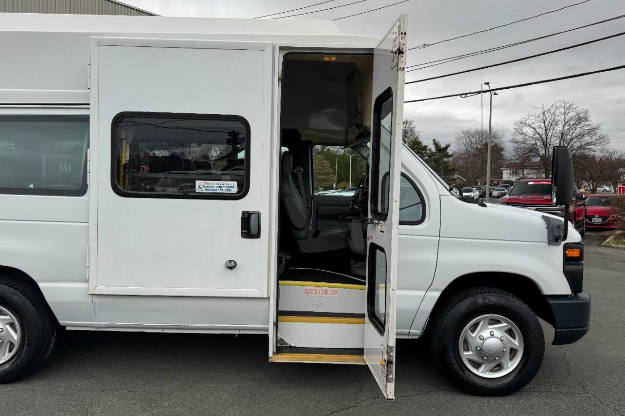 Used 2011 Ford E-350 and Econoline 350 Extended Super Duty w/ PWR Group RWD image 15