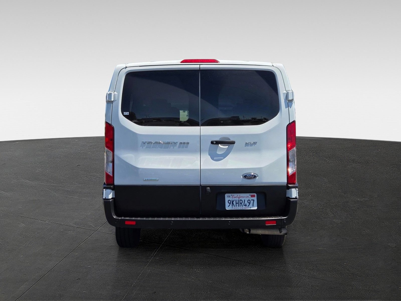 Used 2023 Ford Transit 350 XLT RWD image 5