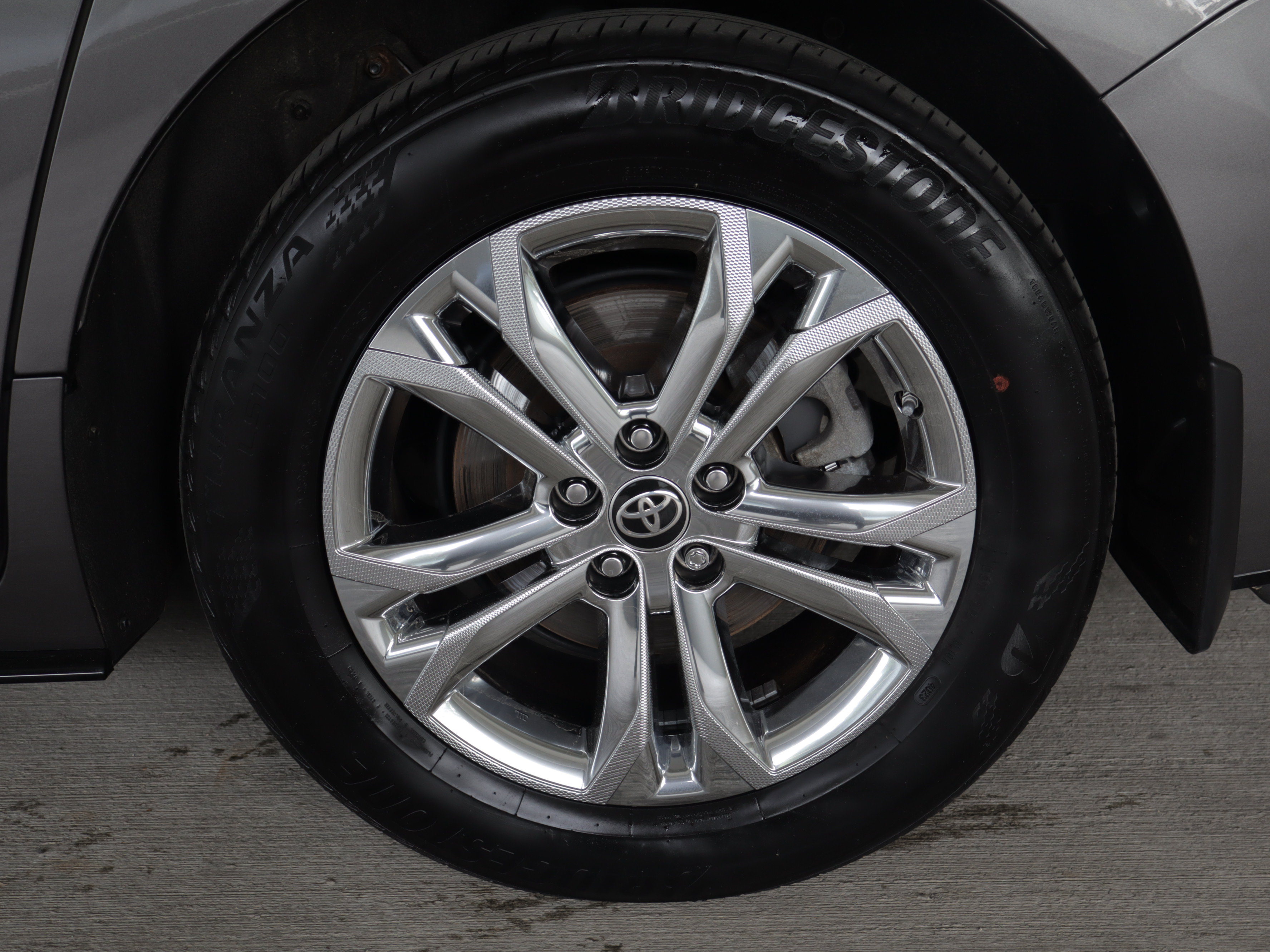 Used 2024 Toyota Sienna Platinum AWD/4WD image 28