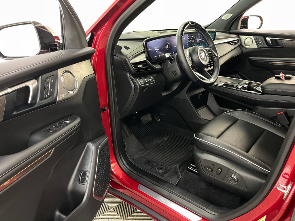 Certified 2026 Buick Enclave Avenir w/ Super Cruise Package AWD/4WD image 27