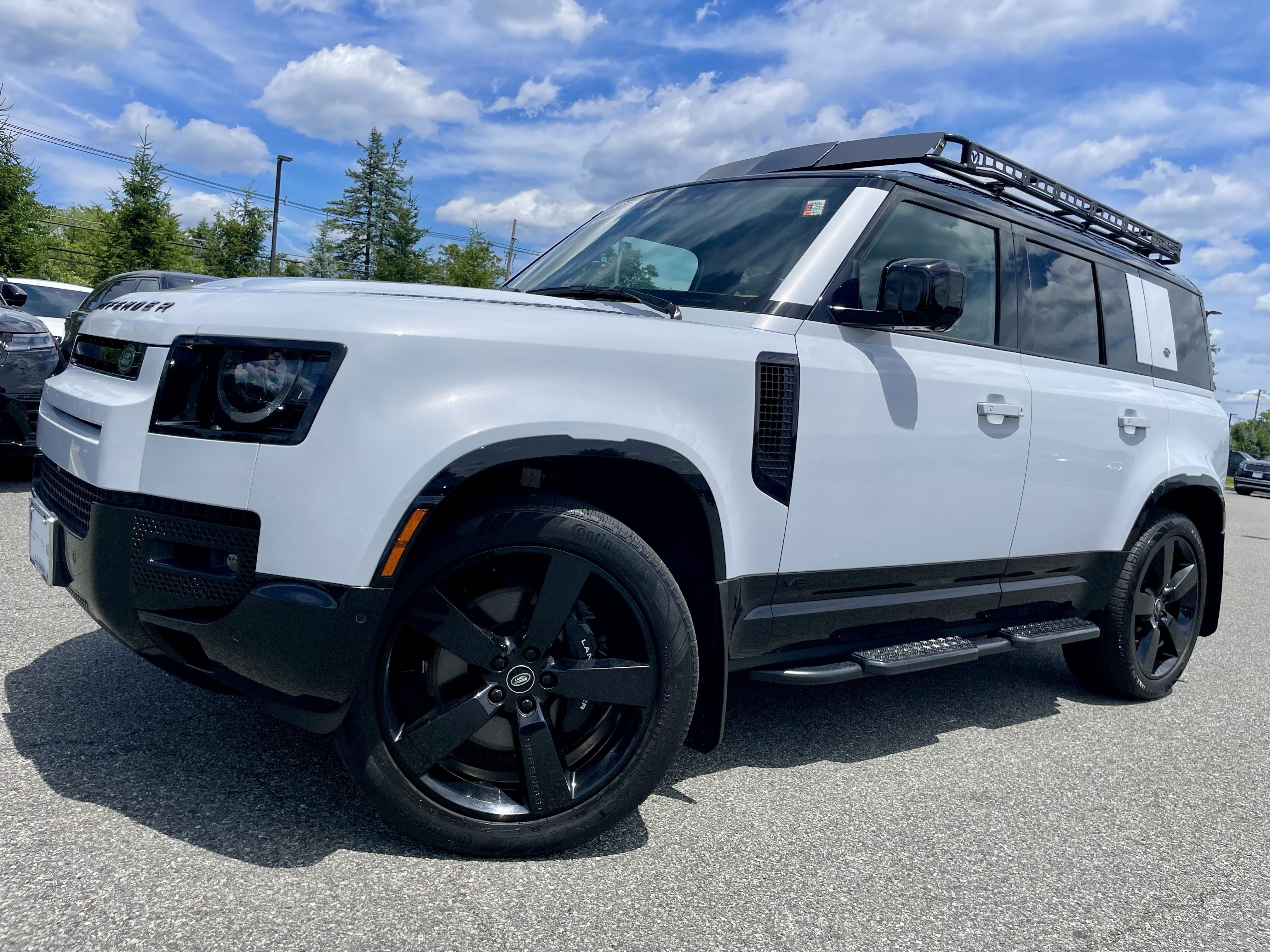 Used 2023 Land Rover Defender 110 V8 AWD/4WD image 37