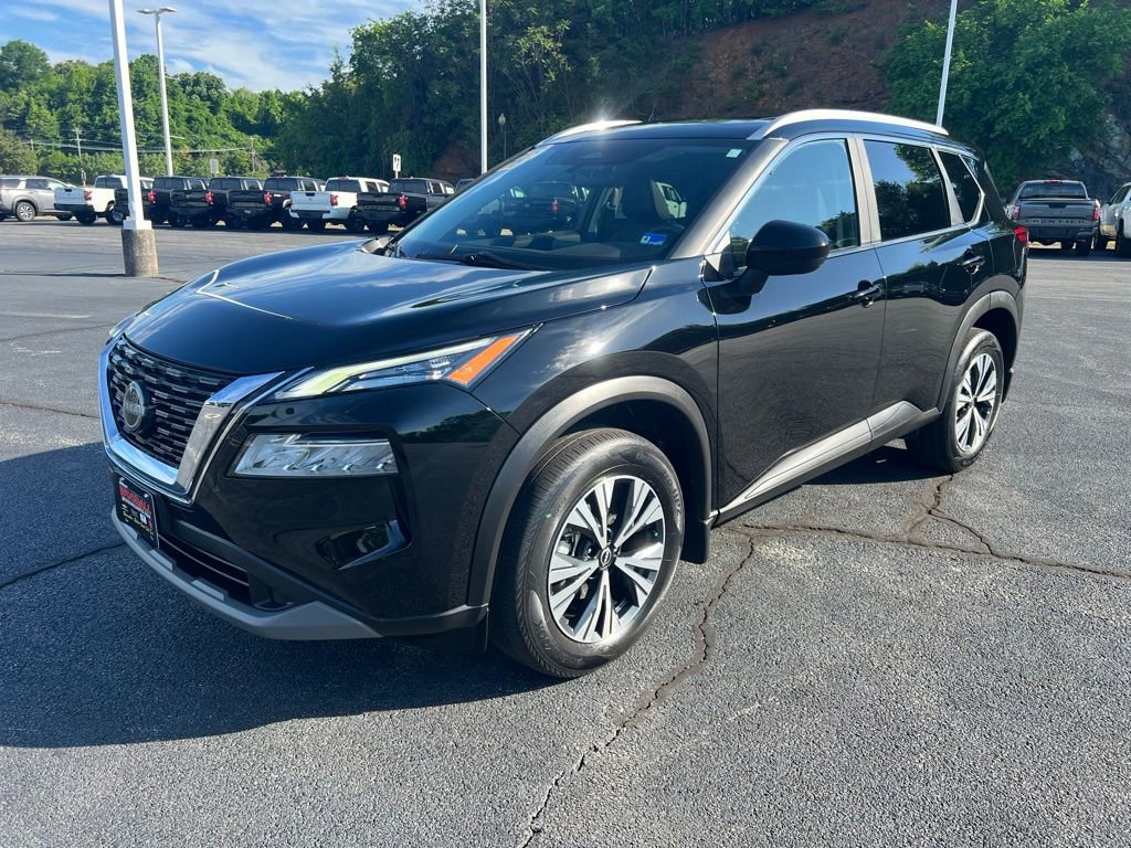 Used 2023 Nissan Rogue SV w/ SV Premium B Package image 5