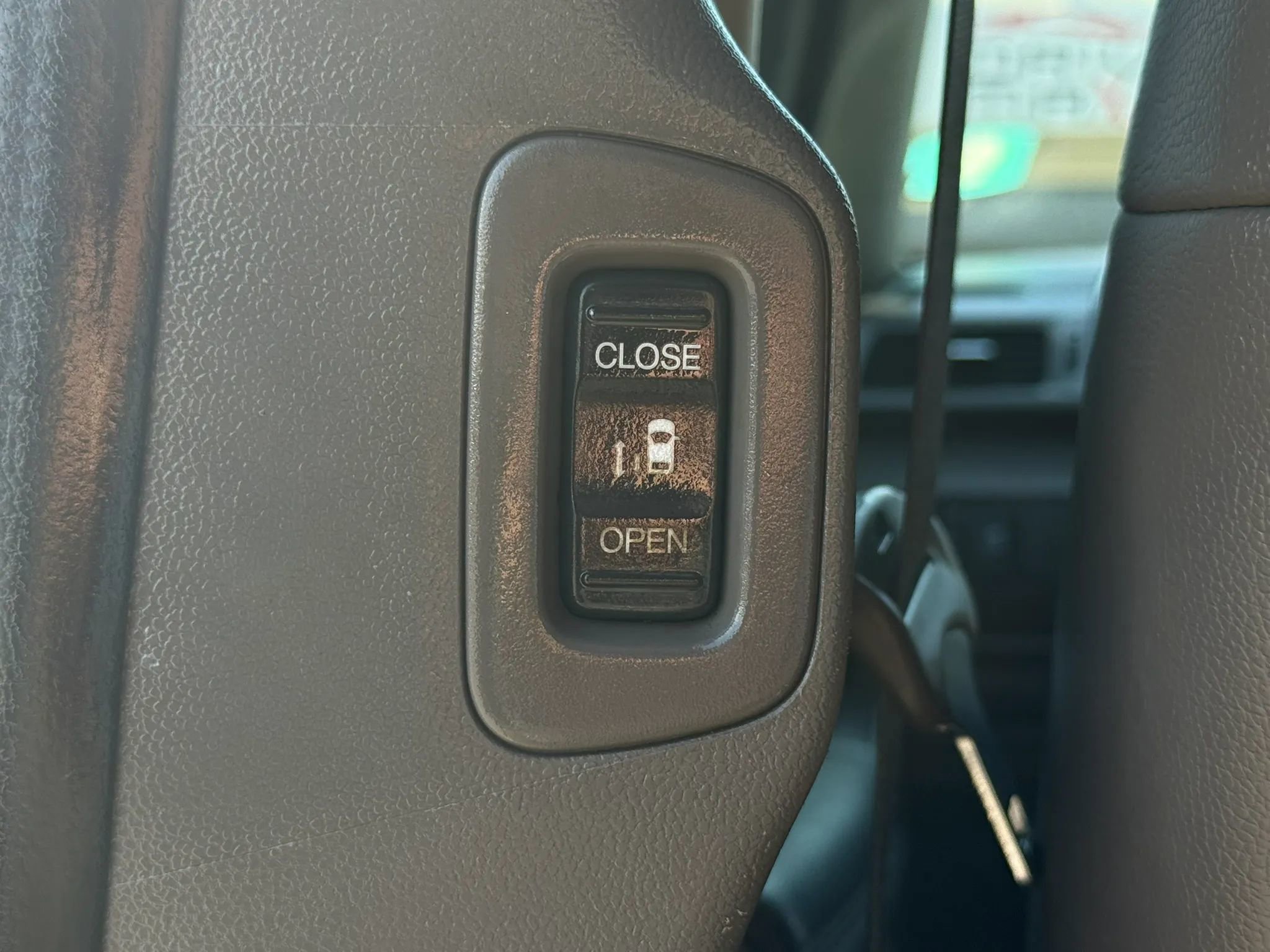 Used 2013 Honda Odyssey Touring Elite image 38