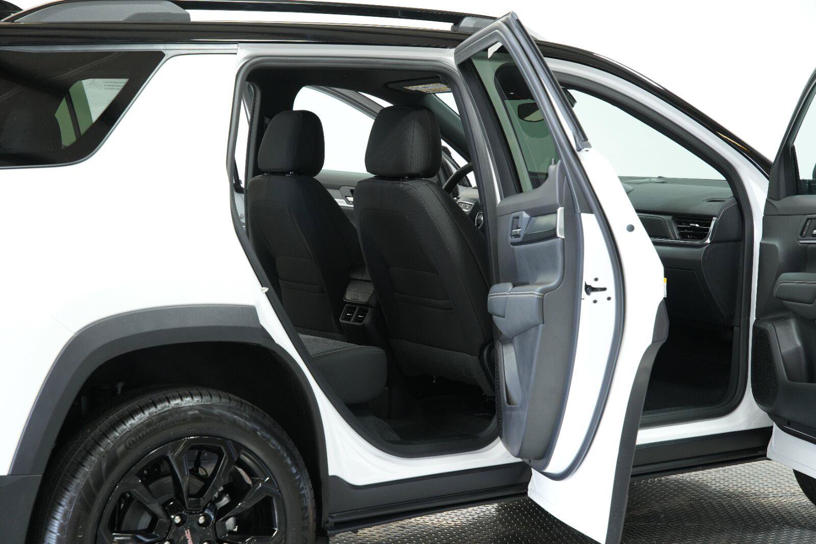 New 2027 GMC Terrain Elevation w/ Black Edition FWD image 11