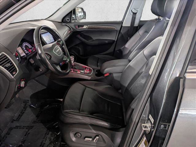 Used 2017 Audi Q5 2.0T Premium Plus w/ Technology Package image 17