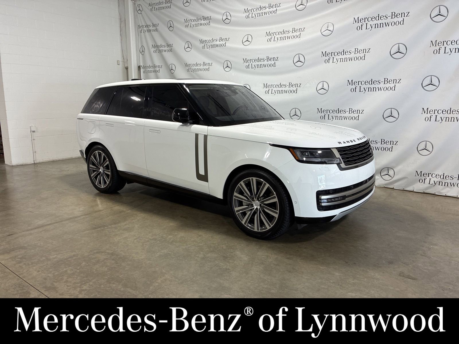 Used 2023 Land Rover Range Rover SE