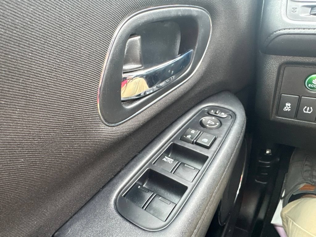 Used 2016 Honda HR-V EX image 27