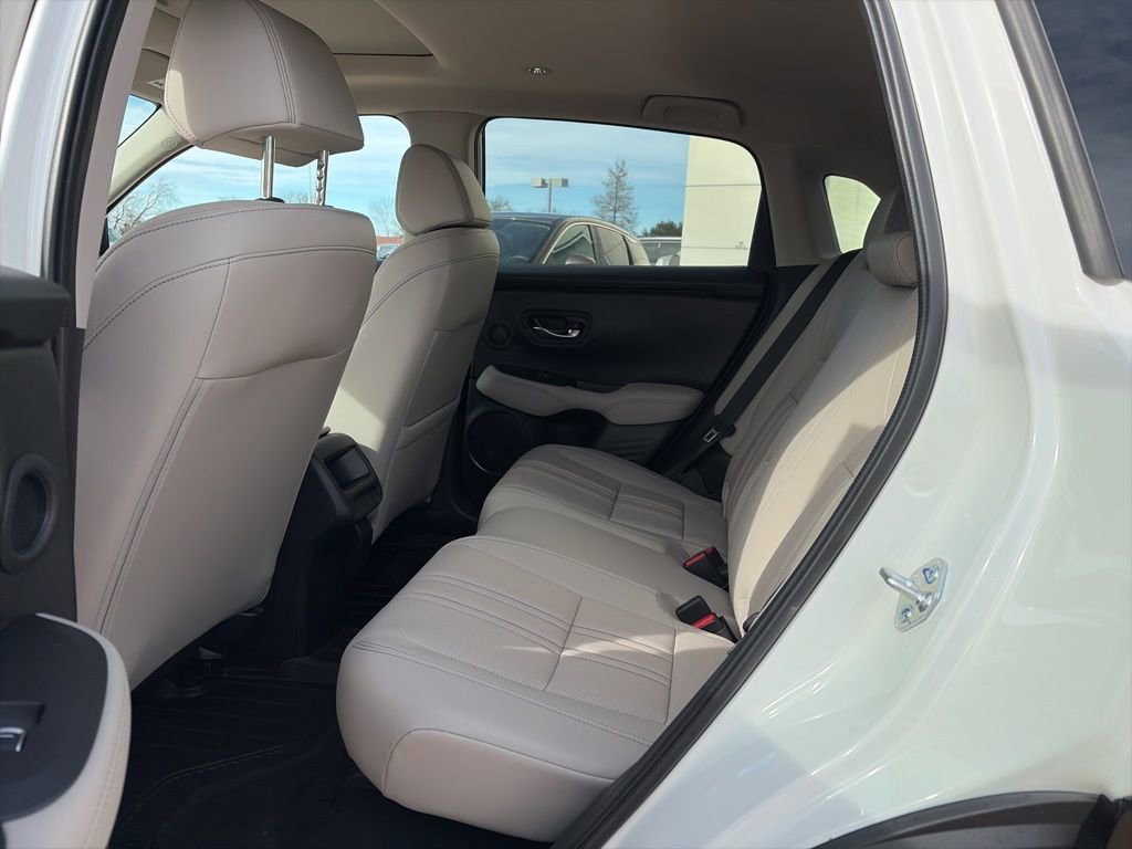 Used 2026 Honda HR-V EX-L image 8