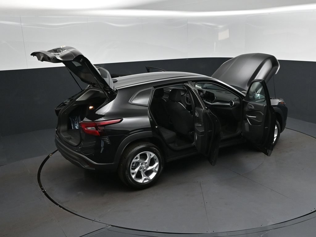 New 2026 Chevrolet Trax LS w/ LS Convenience Package FWD image 49