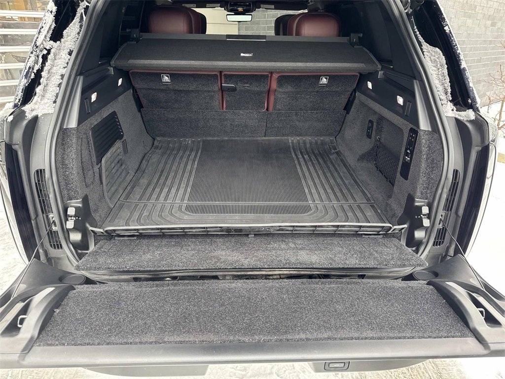 Used 2023 Land Rover Range Rover Autobiography image 6