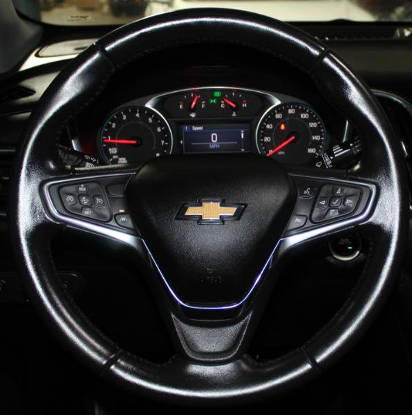 Used 2020 Chevrolet Equinox LT image 30