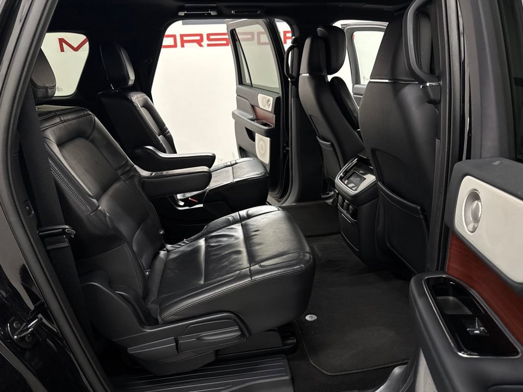 Used 2022 Lincoln Navigator L Reserve AWD/4WD image 32