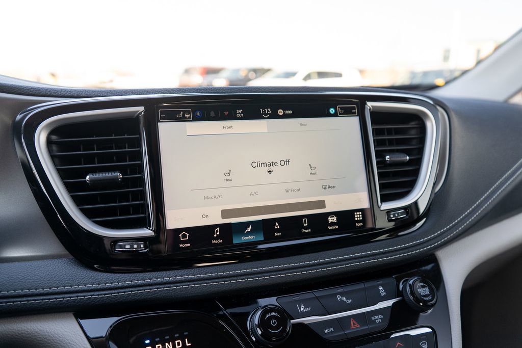 Used 2024 Chrysler Pacifica Select image 30