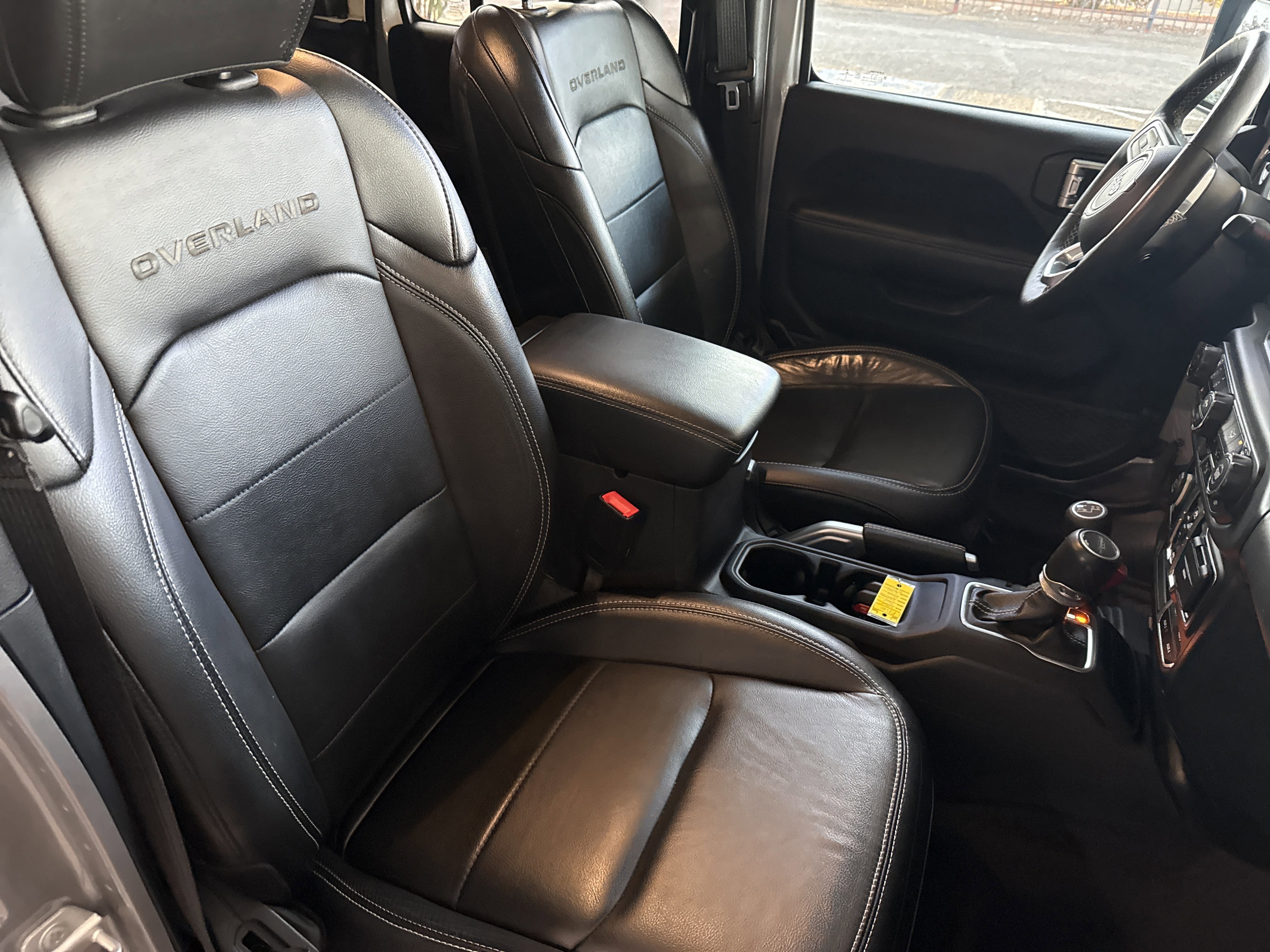 Used 2020 Jeep Gladiator Overland image 17