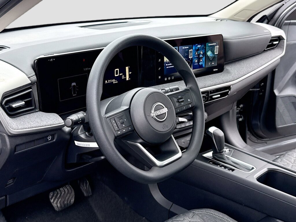 New 2026 Nissan Kicks SV image 4