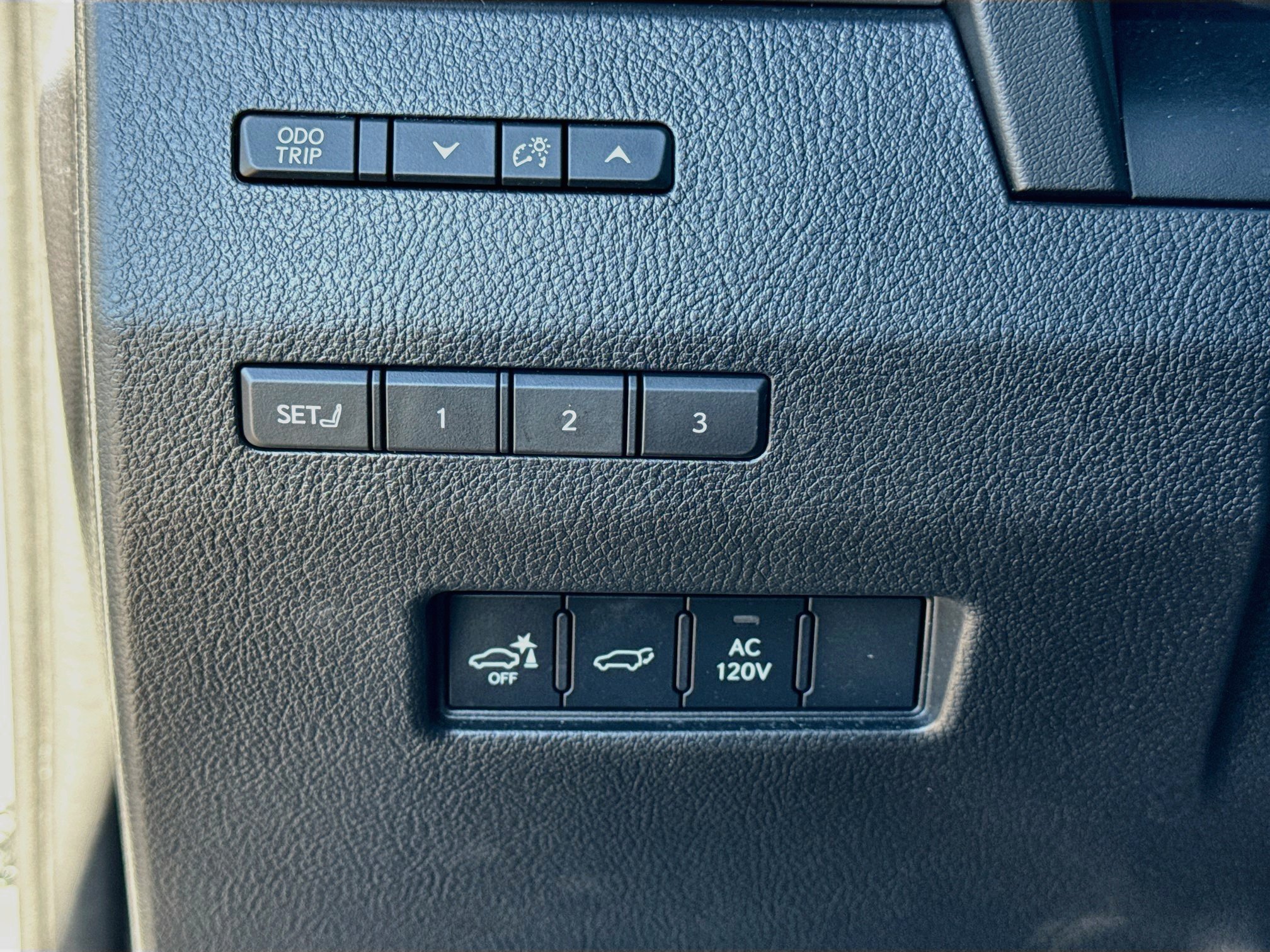 Used 2024 Lexus GX 550 w/ Accessory Package (Z1) AWD/4WD image 39
