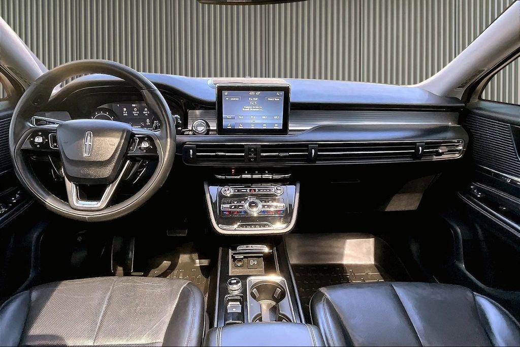 Used 2021 Lincoln Corsair AWD w/ Premium Package image 16
