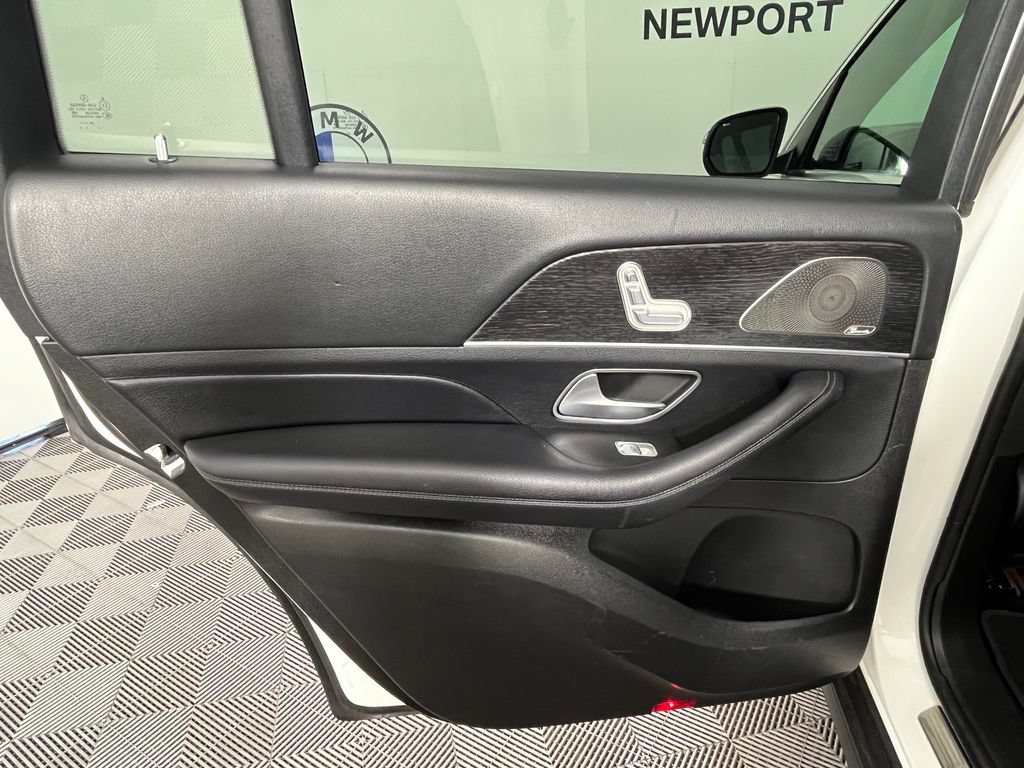 Used 2023 Mercedes-Benz GLS 450 4MATIC image 26