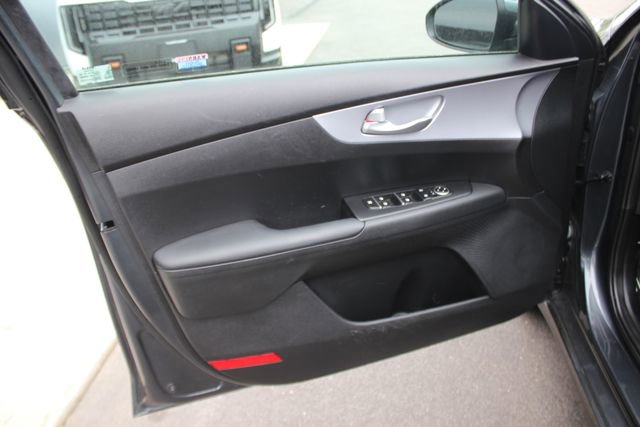 Used 2024 Kia Forte LXS w/ LXS Technology Package FWD image 18