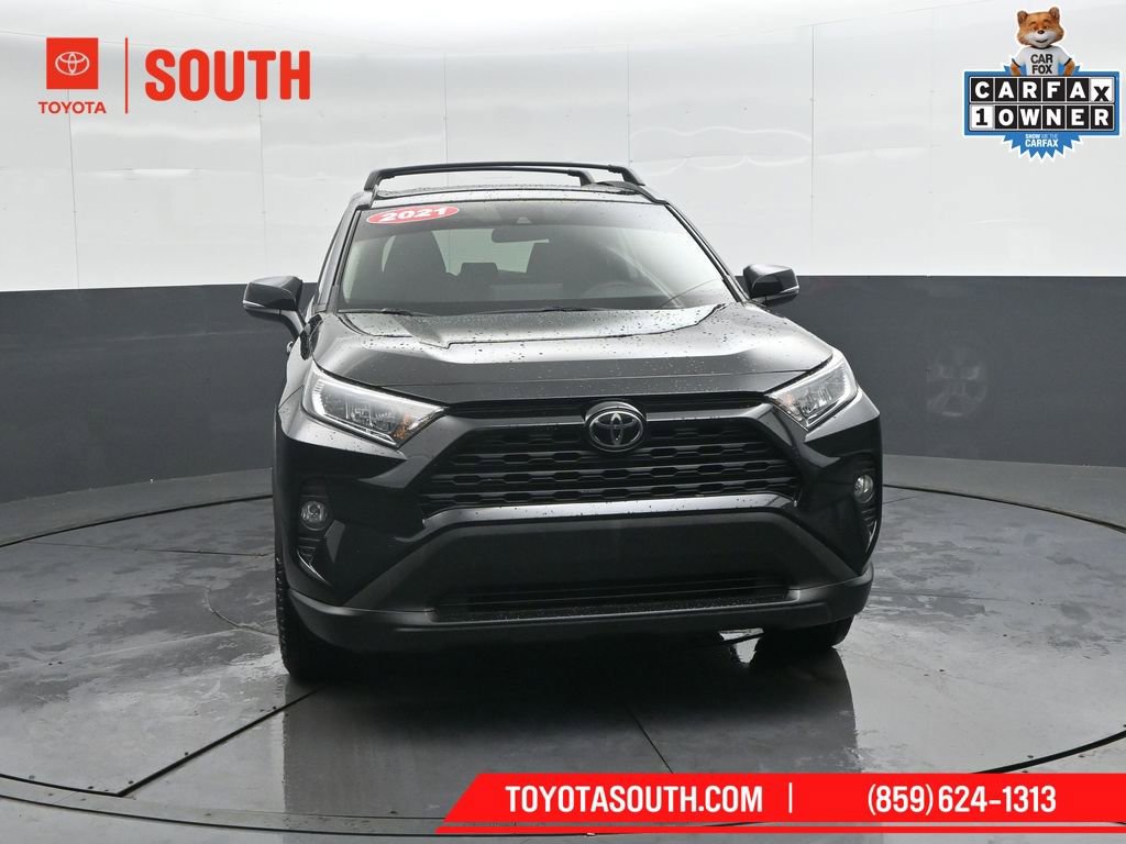 Used 2021 Toyota RAV4 XLE w/ Convenience Package image 5
