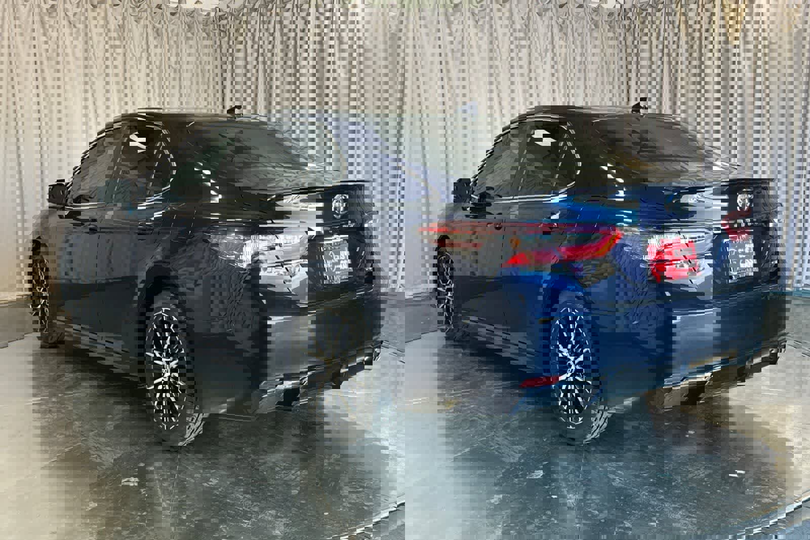 Used 2021 Toyota Camry SE image 7