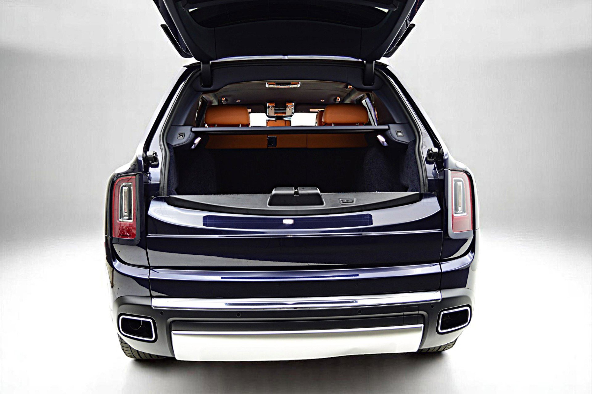 Used 2025 Rolls-Royce Cullinan image 13