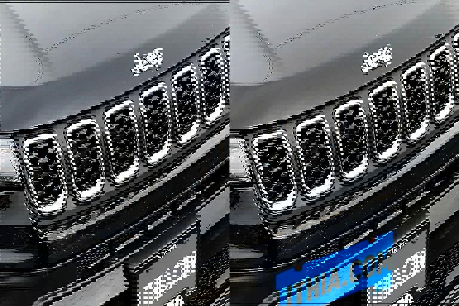 Used 2024 Jeep Compass Latitude image 33