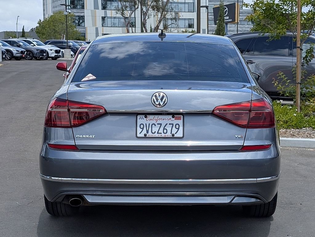 Used 2017 Volkswagen Passat 1.8T R-Line FWD image 11