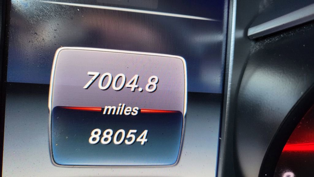 Used 2018 Mercedes-Benz GLC 300 image 32