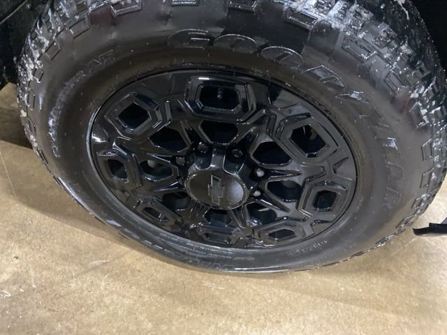 Used 2024 Chevrolet Silverado 2500 LT w/ Convenience Package image 5