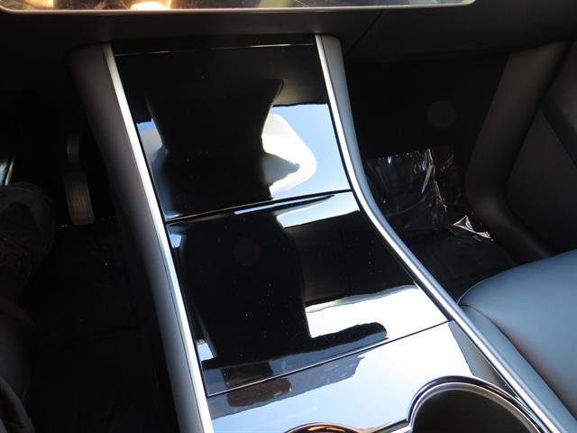 Used 2020 Tesla Model Y Long Range image 13