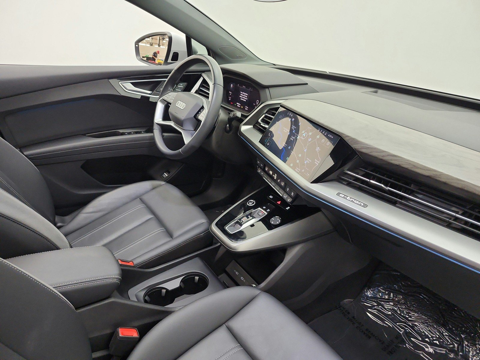 Used 2023 Audi Q4 e-tron Premium Plus w/ Premium Plus AWD/4WD image 17