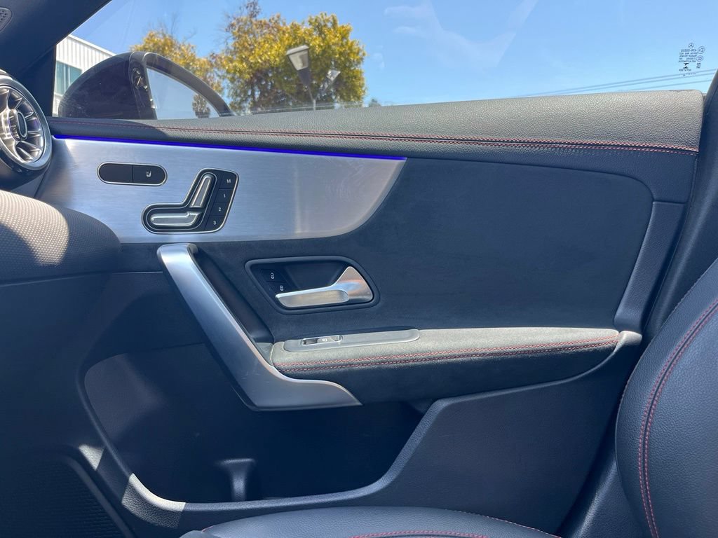 Used 2022 Mercedes-Benz CLA 35 AMG 4MATIC image 23