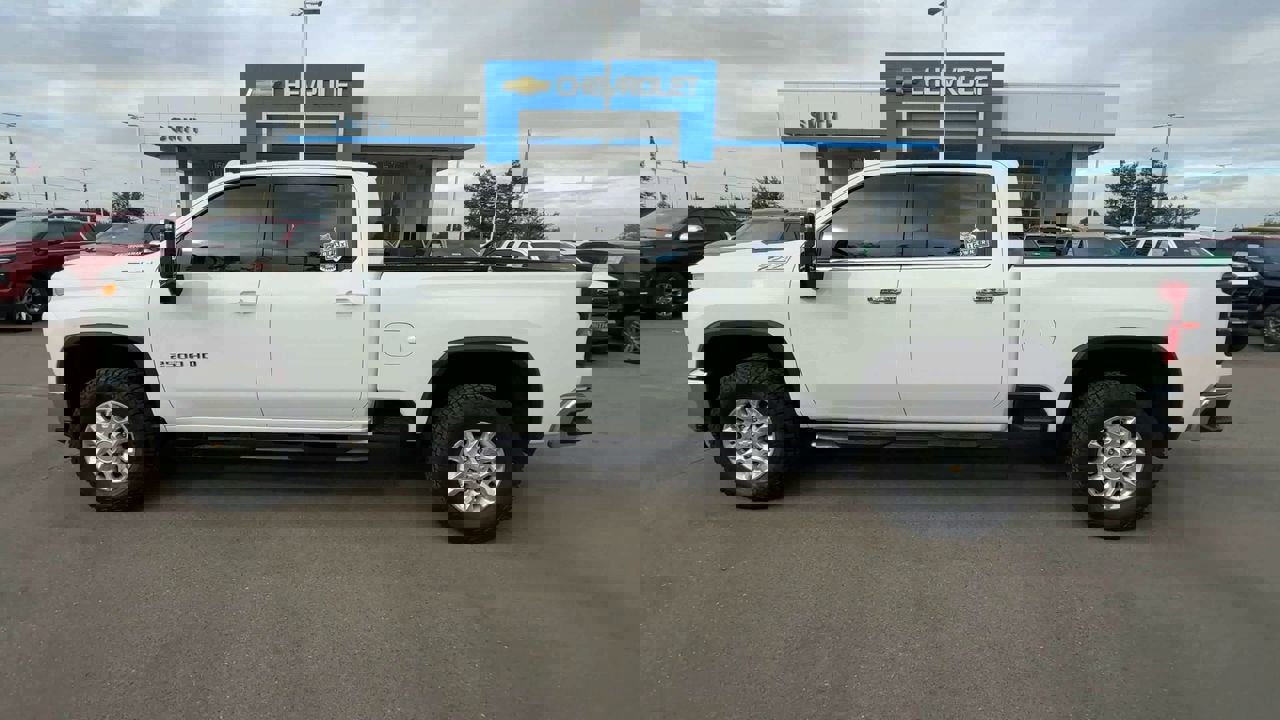 Used 2023 Chevrolet Silverado 2500 LTZ w/ LTZ Convenience Package image 4