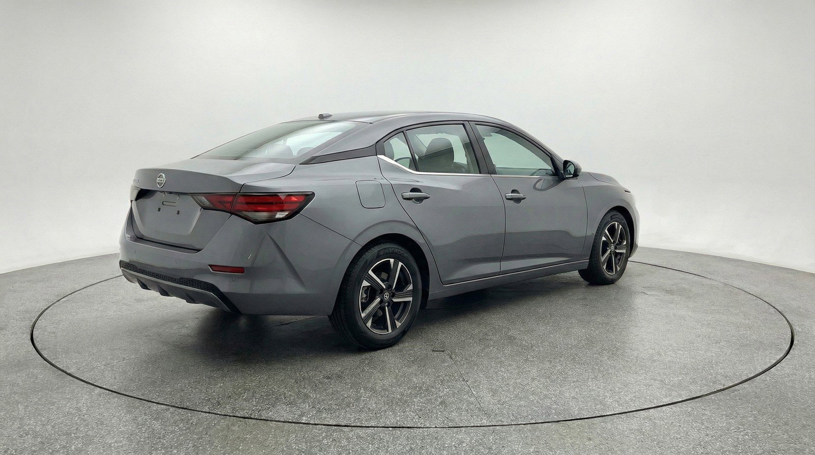 Used 2025 Nissan Sentra SV image 9