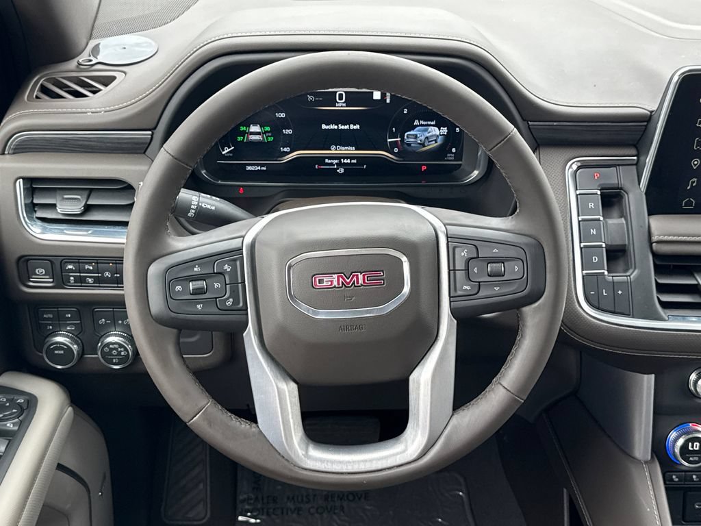 Used 2023 GMC Yukon XL SLT w/ SLT Luxury Package AWD/4WD image 24
