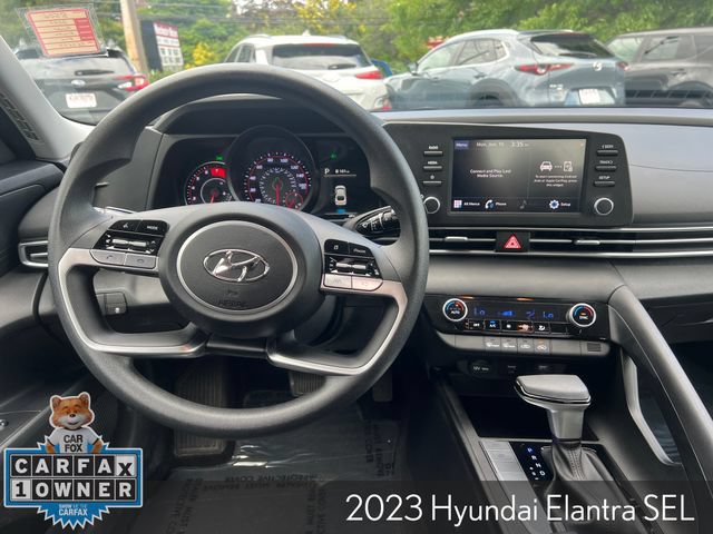 Used 2023 Hyundai Elantra SEL FWD image 12
